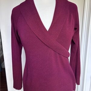 Elegant Burgundy Women's Sweater